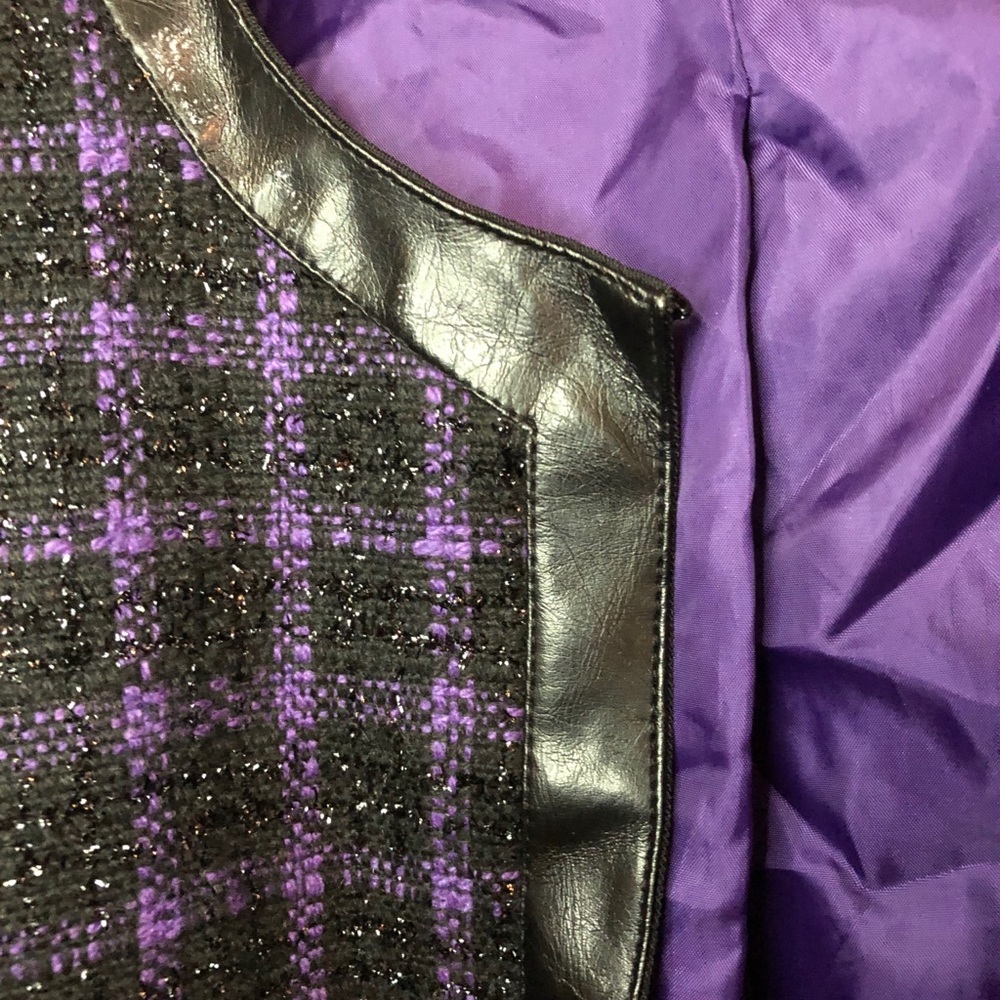 Blazer - Picture 2 of 8